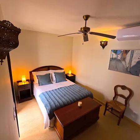 Casa De *
